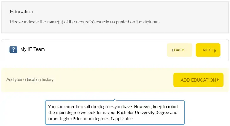 La siguiente página requiere los certificados de estudios previos.