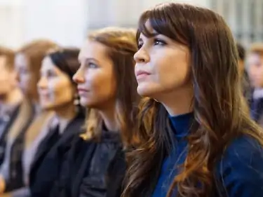 Una amplia variedad de grados está disponible en IE University.